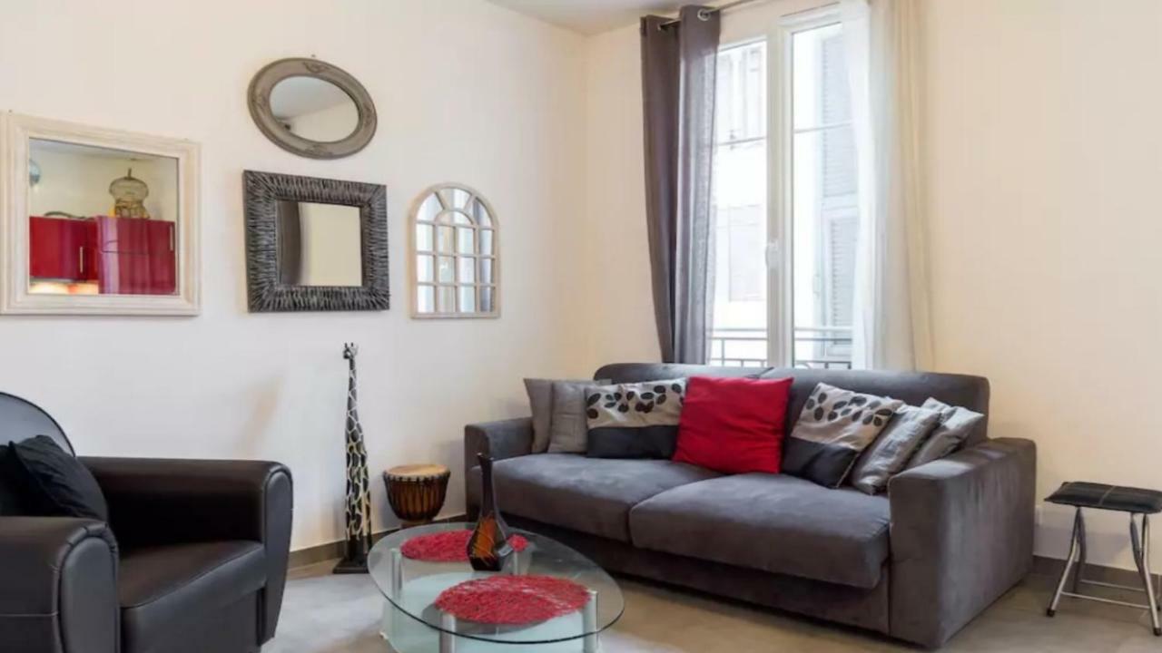 Stylish White And Red Apartments Juan-les-Pins Zewnętrze zdjęcie